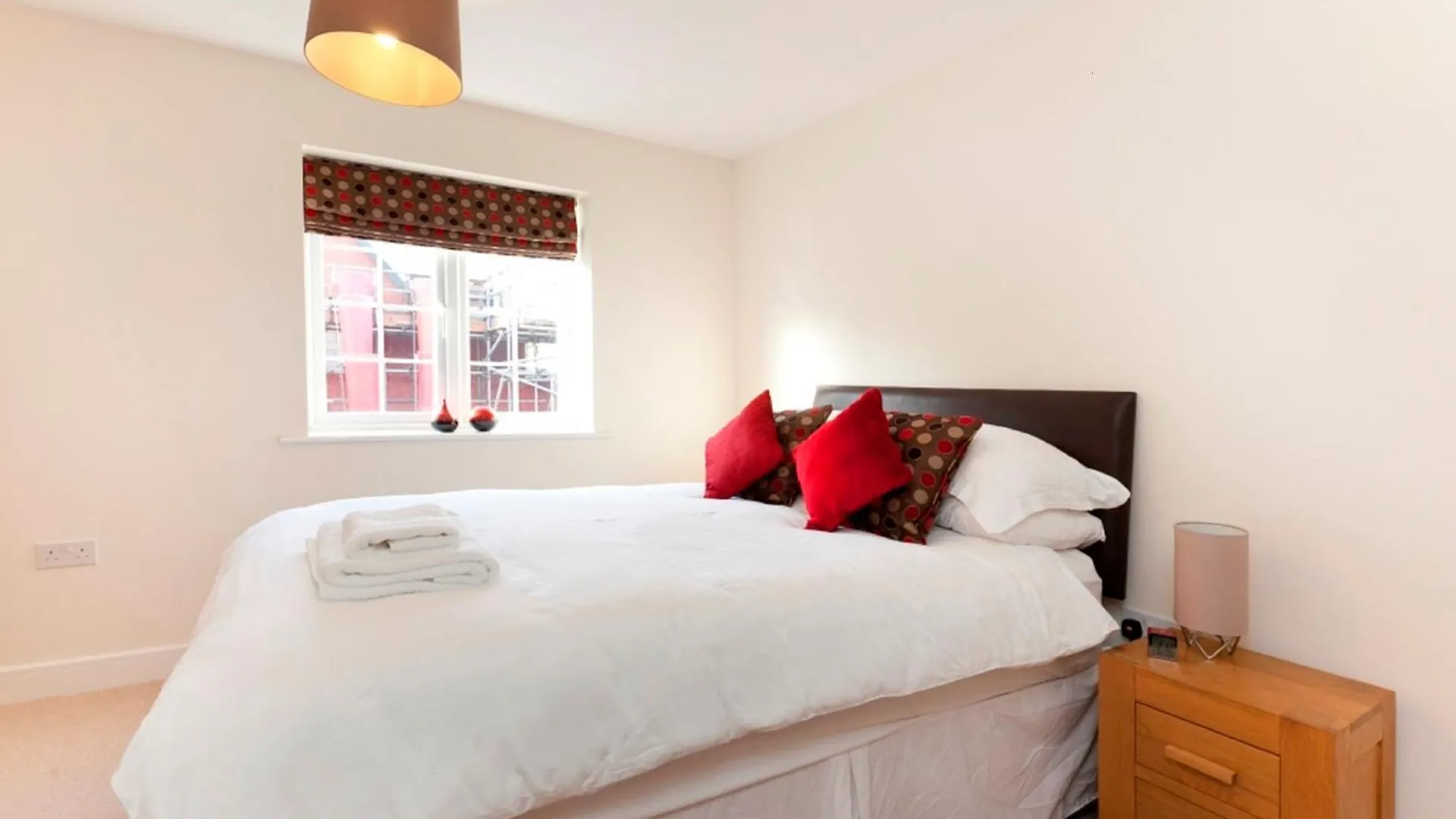 Dbs Serviced Apartments - The Coach House Castle Donington