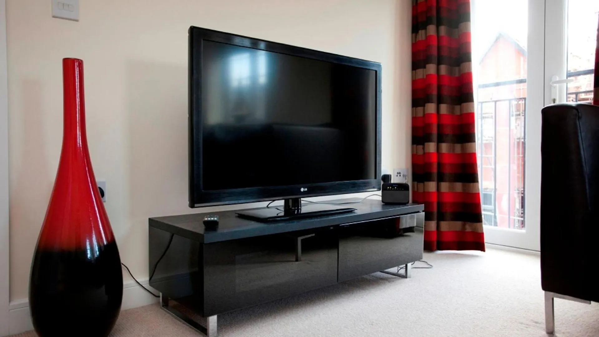 Dbs Serviced Apartments - The Coach House Castle Donington
