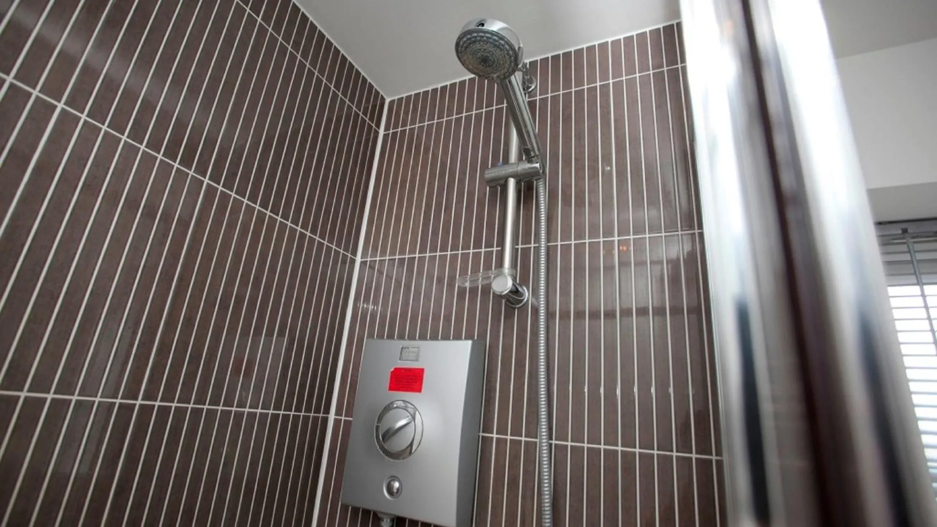 Dbs Serviced Apartments - The Coach House Castle Donington