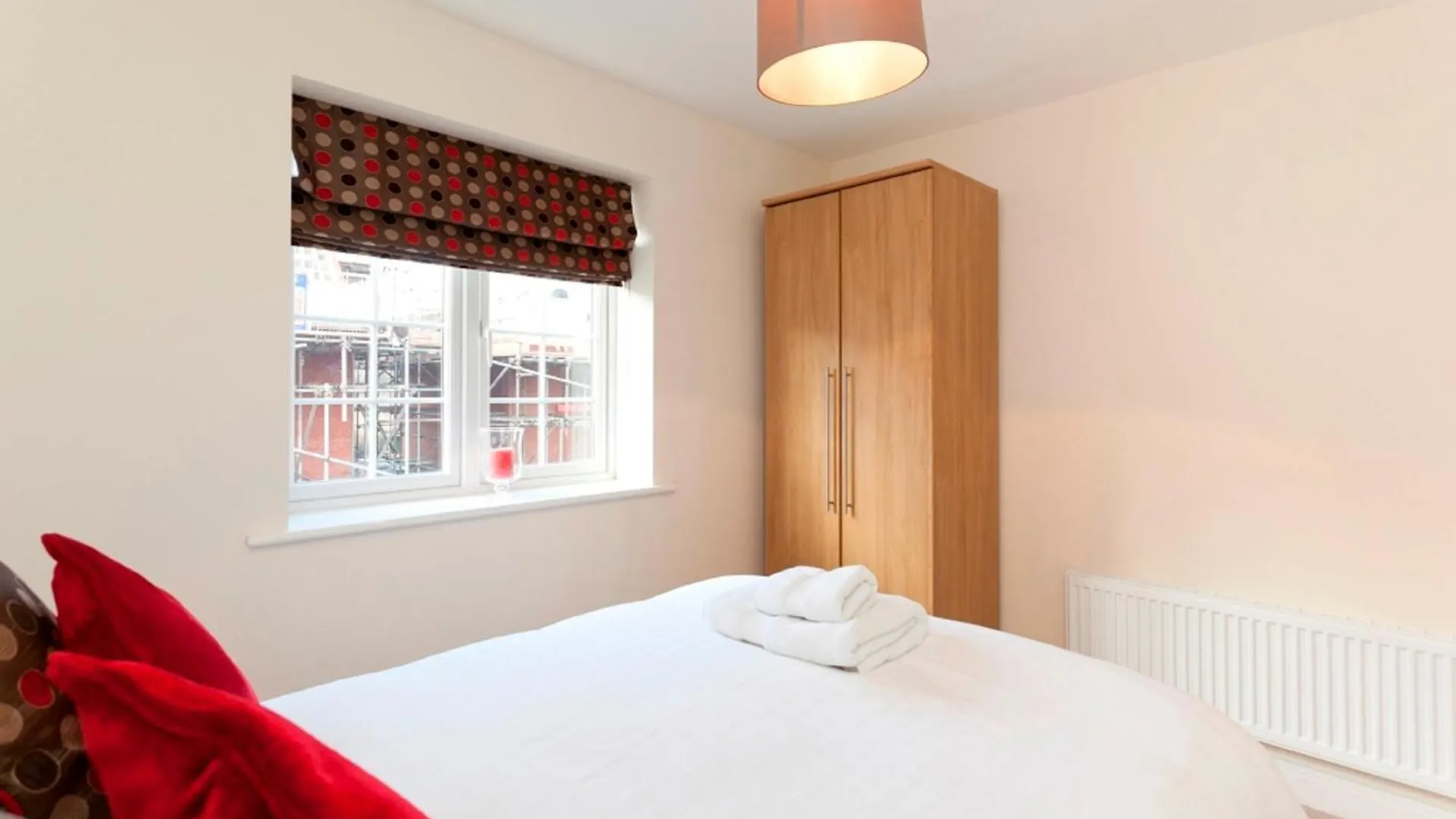 Dbs Serviced Apartments - The Coach House Castle Donington
