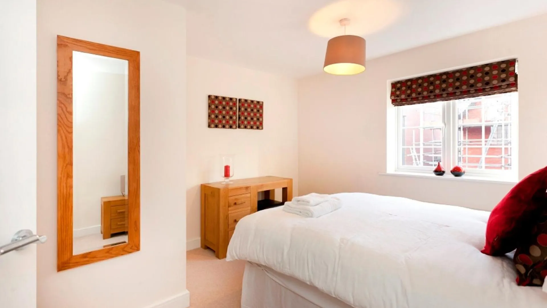 Dbs Serviced Apartments - The Coach House Castle Donington