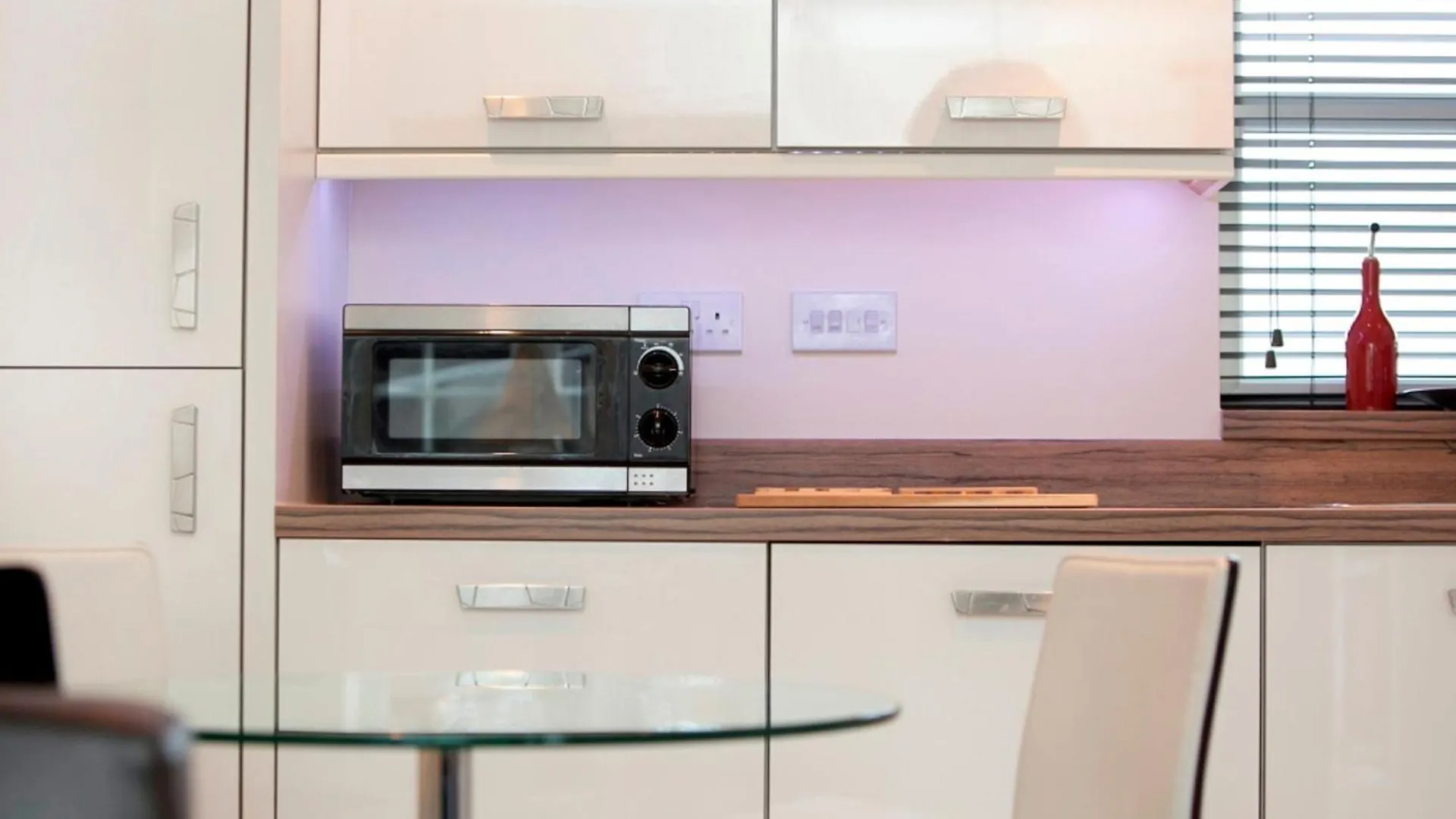 Dbs Serviced Apartments - The Coach House Castle Donington
