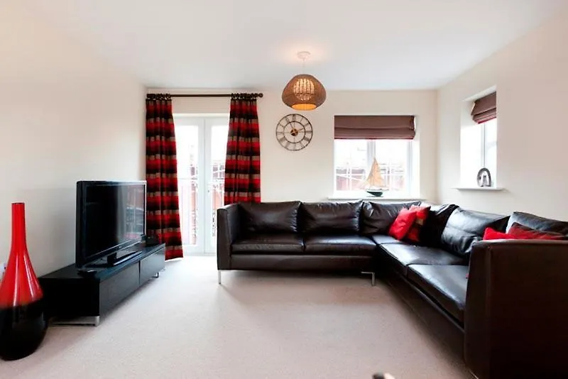 Dbs Serviced Apartments - The Coach House Castle Donington