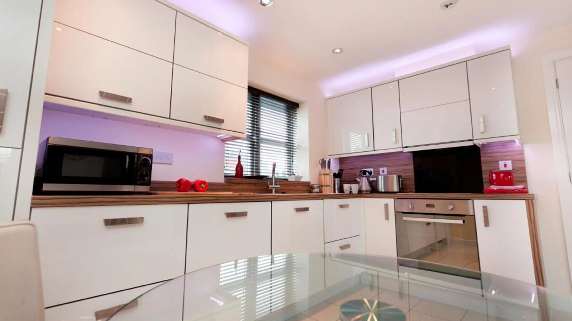 Dbs Serviced Apartments - The Coach House Castle Donington